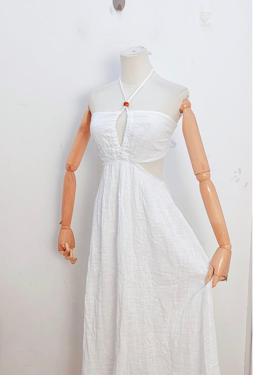 Robe longue blanche en coton – Élégance d’été